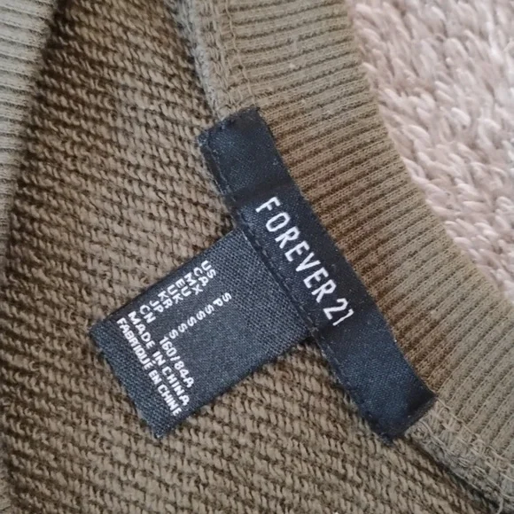 Forever 21 Tiger And Star Studded Sweatshirt Raglan Sleeve - Picture 2 of 7